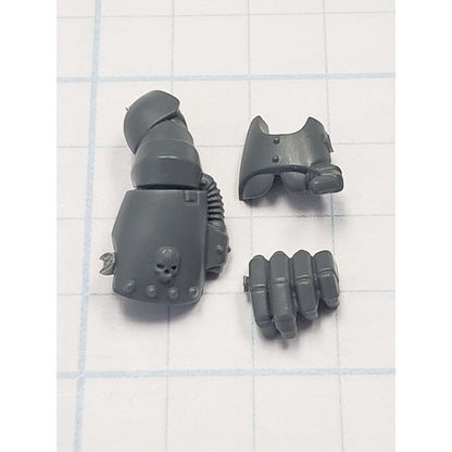 40K Space Marine Bits Assault Intercessor Power Fist w/Skull