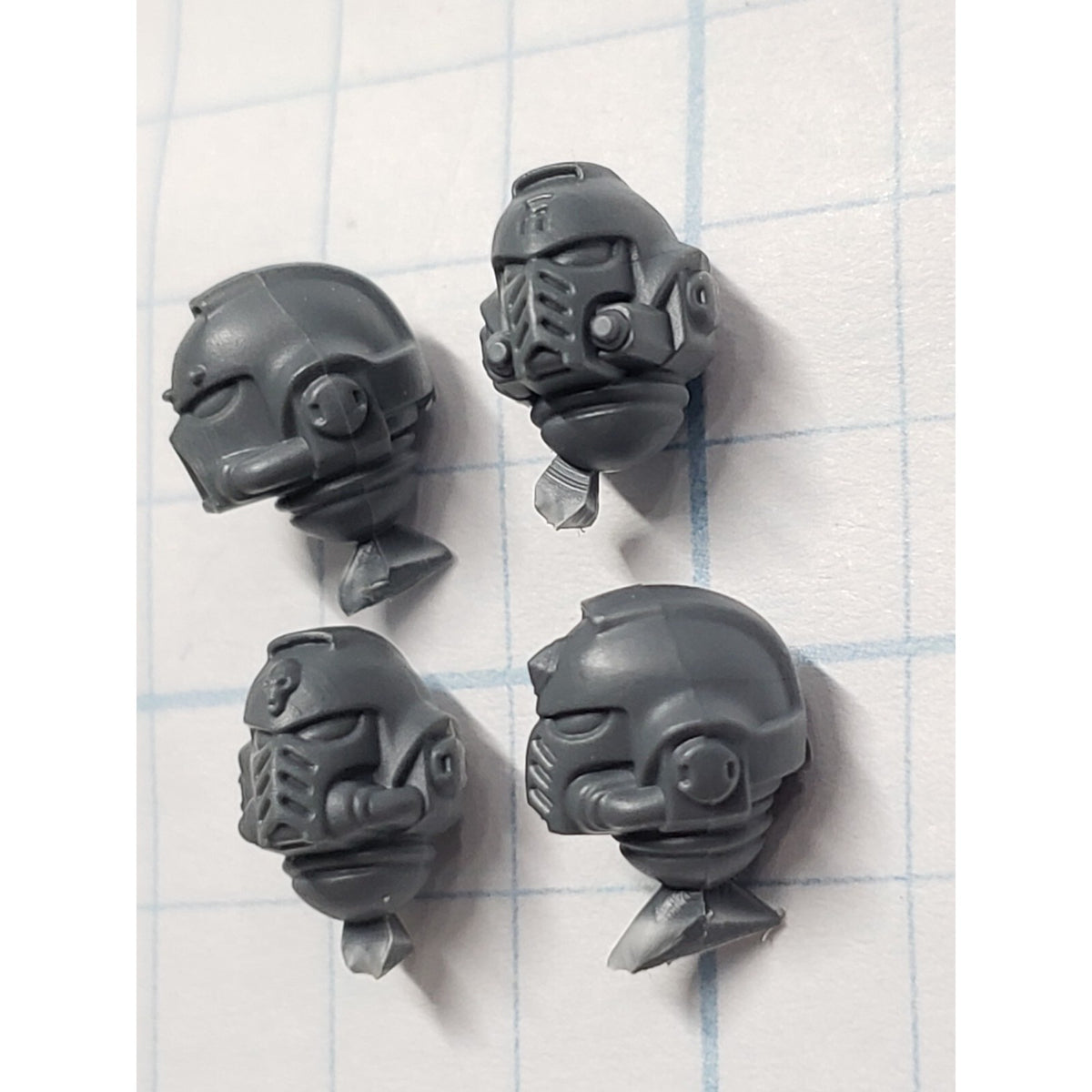 40k Space Wolves Bits Grey Hunters Engraved Helmet Heads x4 Set H4