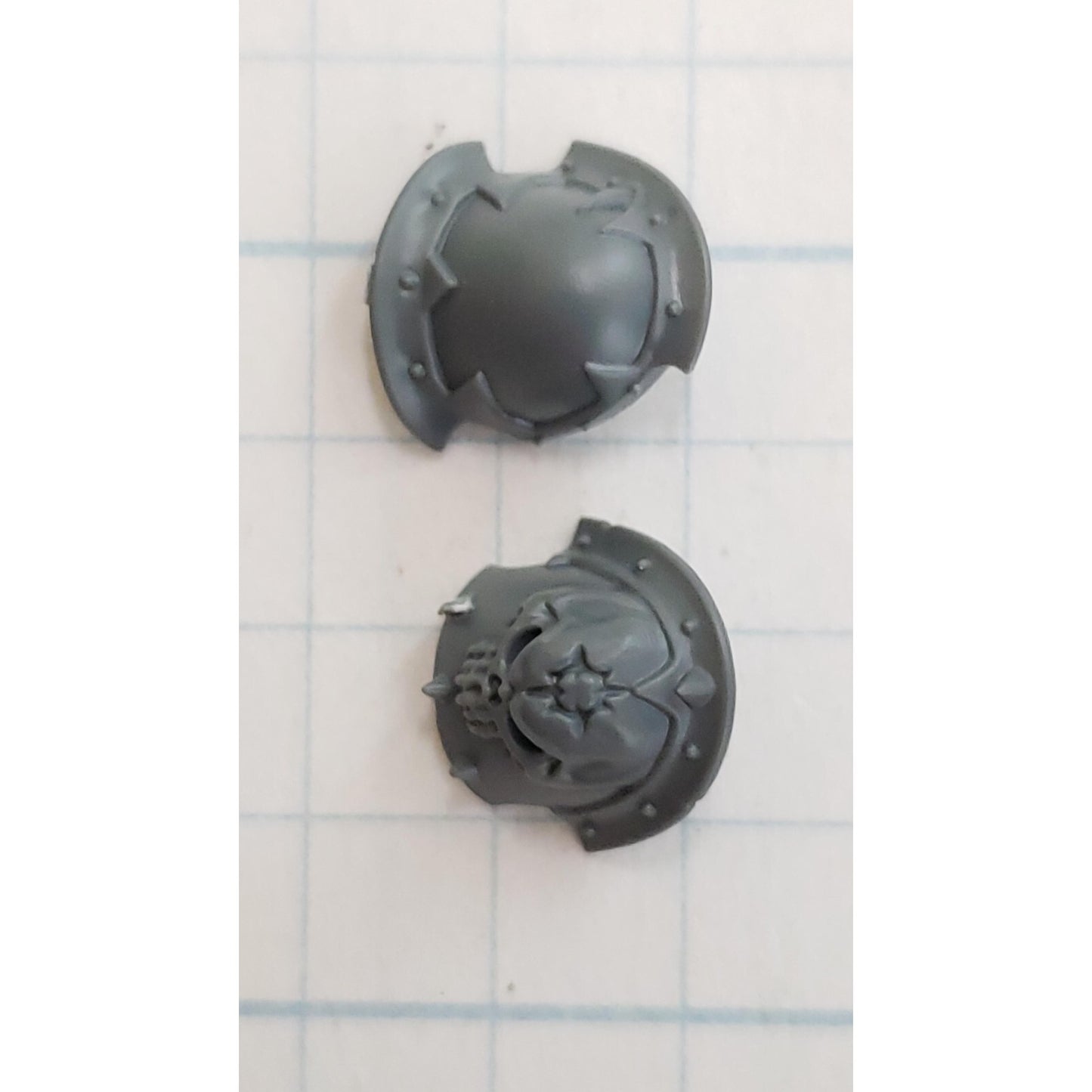 40K Chaos Space Marine Bits Legionary Shoulder Pads w Skull #60