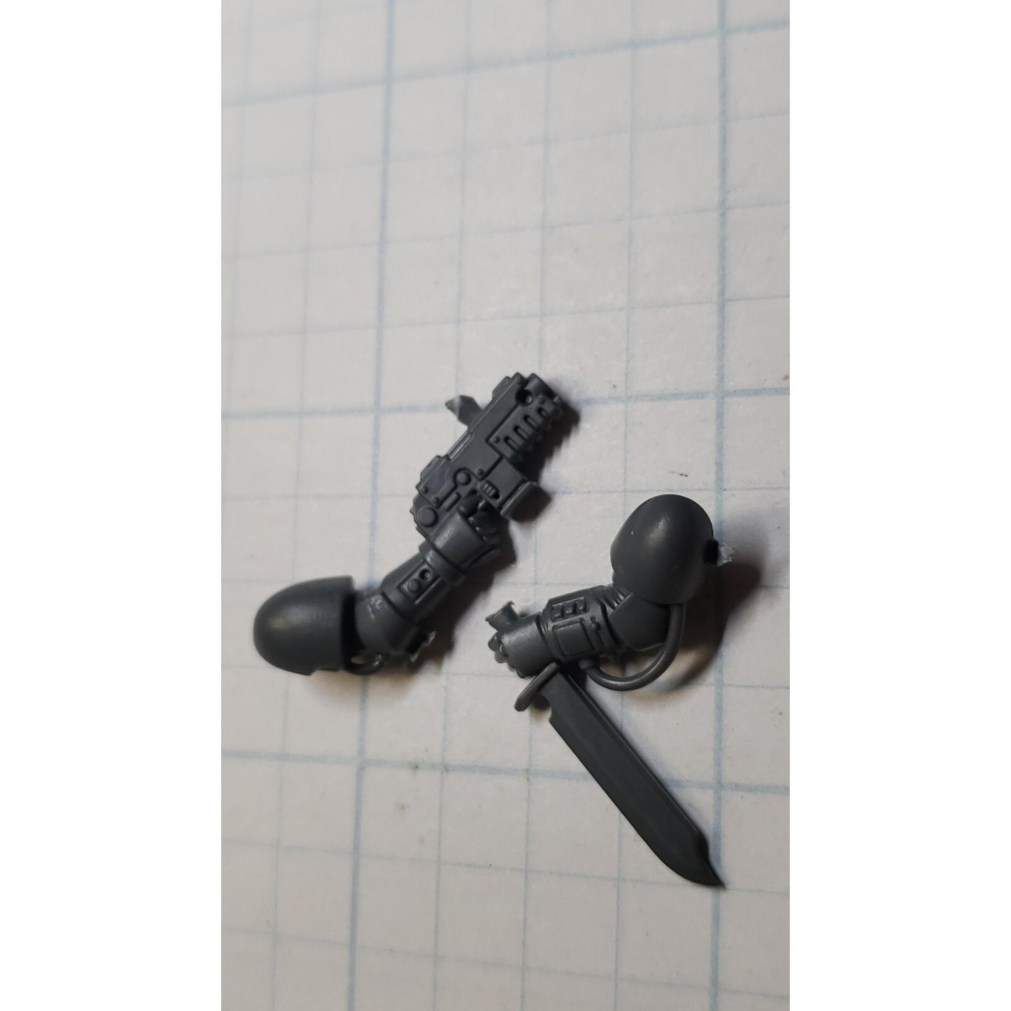 40K Space Marine Bits Reiver Sgt Bolt Pistol Combat Knife S05
