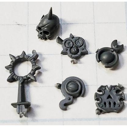 40k Chaos Space Marine Bits Chosen Backpack Icon w/Chaos Power Facet