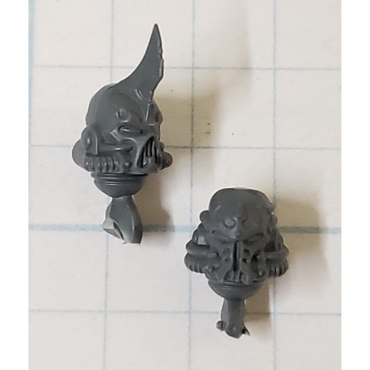 40K Chaos Space Marine Bits Legionary Heads w Helmets #123