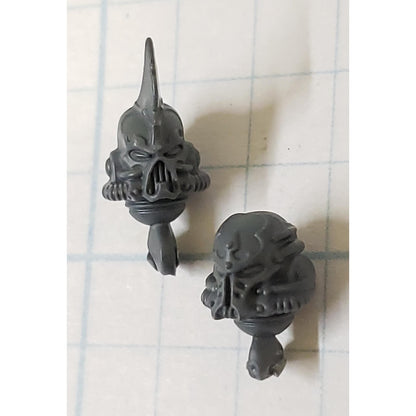 40K Chaos Space Marine Bits Legionary Heads w Helmets #123