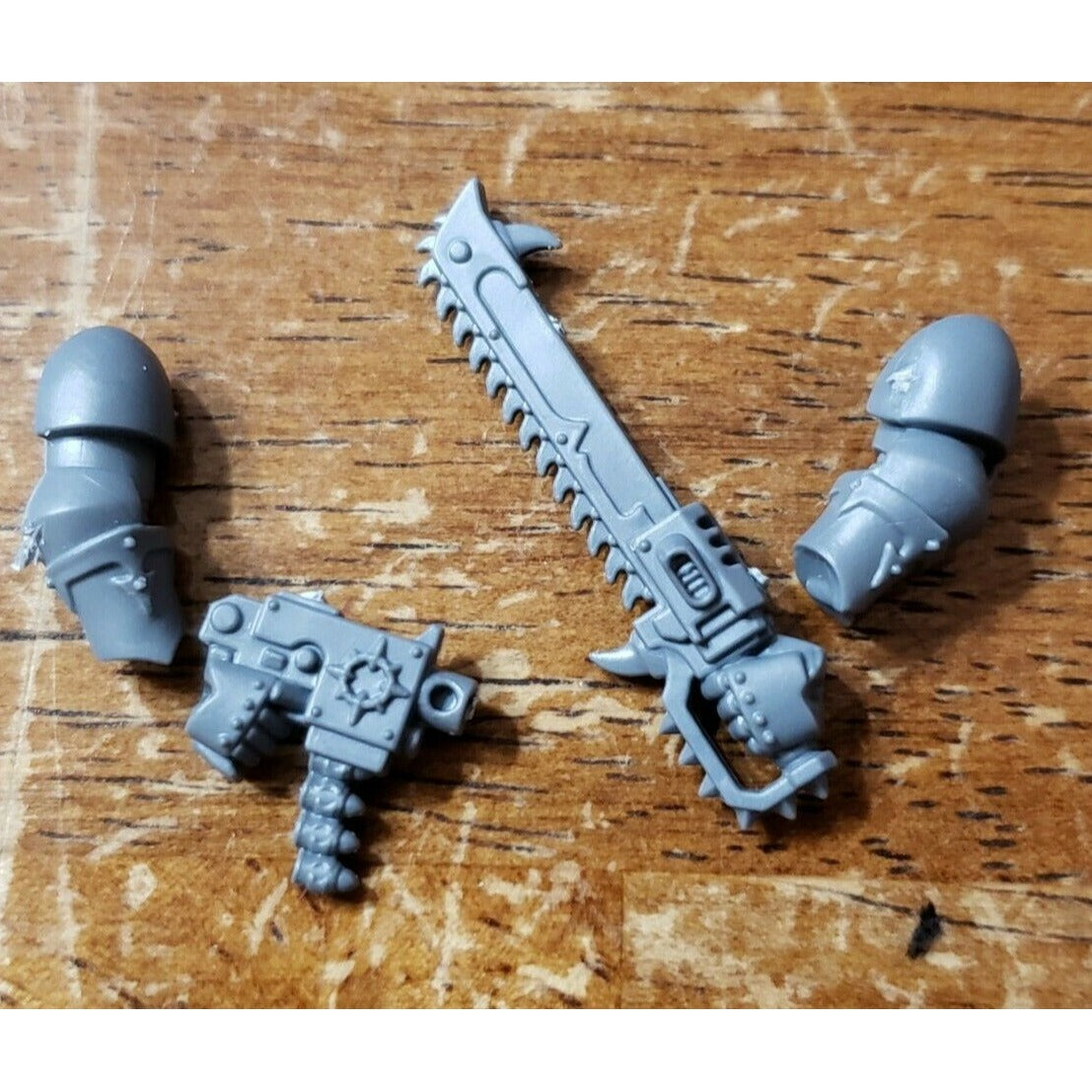 40K Chaos Space Marine Bits Legionary Champion Chain Sword Bolt Pistol