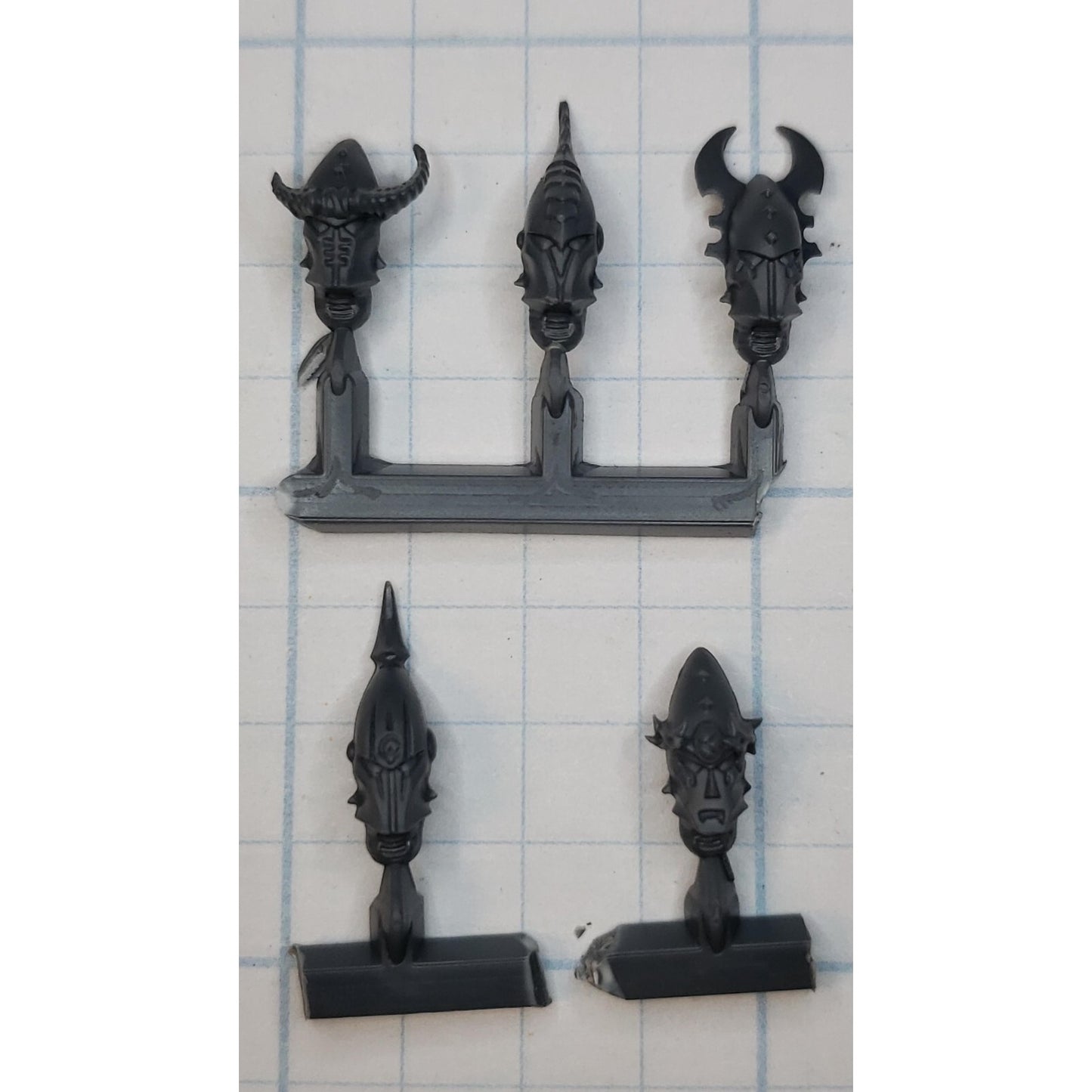40k Drukhari Bits Kabalite Warrior Helmet Heads w Horns Spikes x5  A