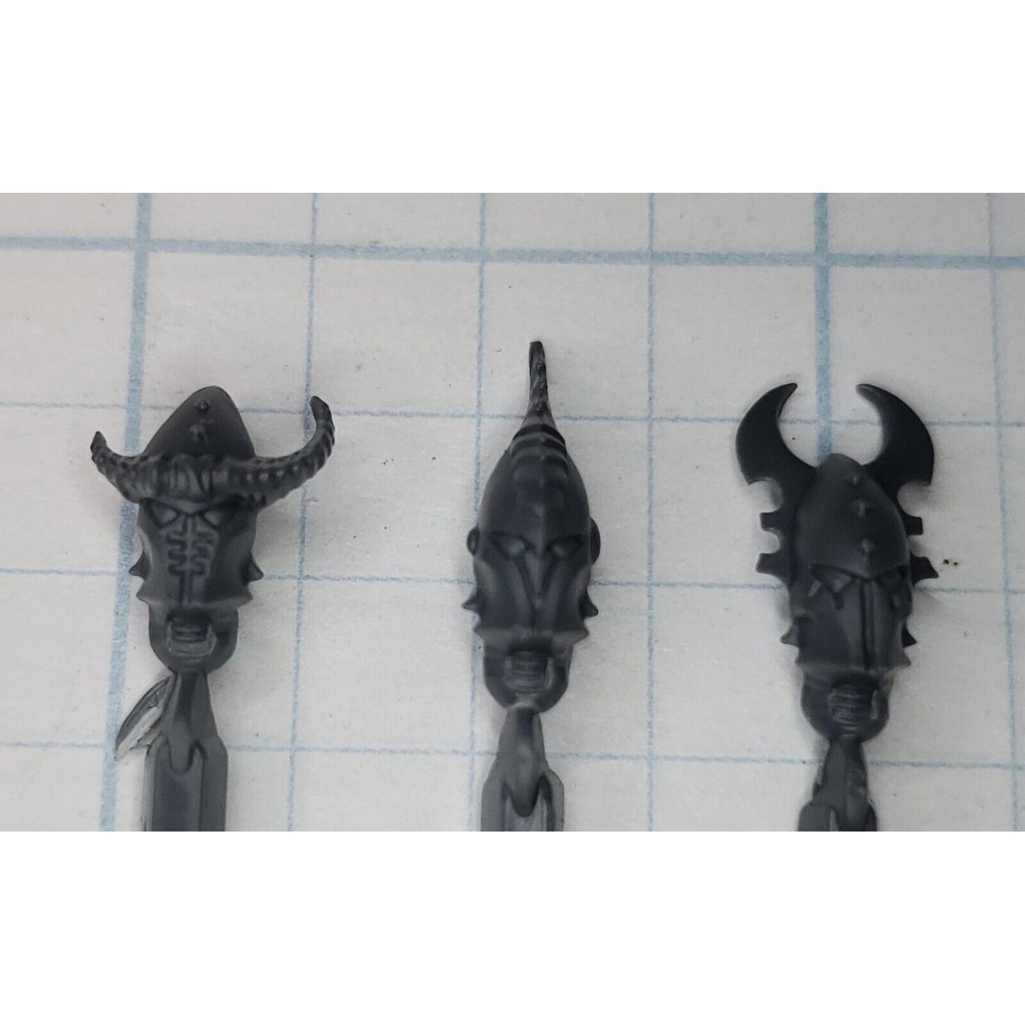 40k Drukhari Bits Kabalite Warrior Helmet Heads w Horns Spikes x5  A