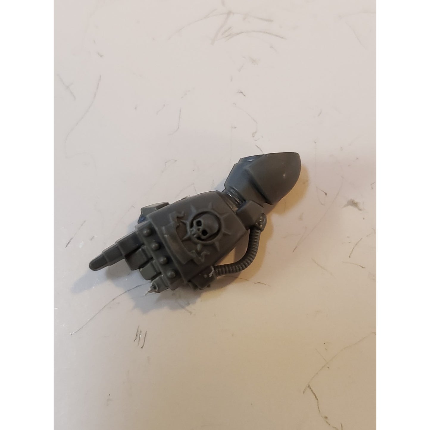 40k Space Marine Bits Devastator Crown & Skull Pointing Power Fist