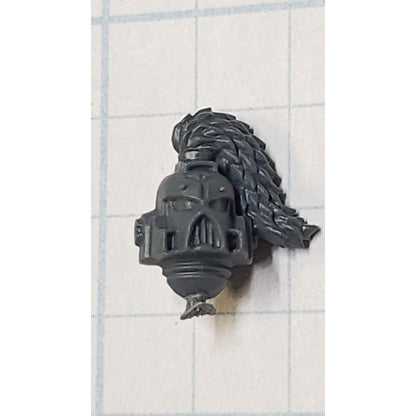 40k Space Wolves Bits Wolf Pack Grey Hunter Runed Helmet Head w Top Knot B