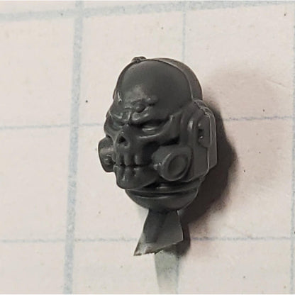 40k Space Marine Bits Reiver Bare Skull Head w Studs #67