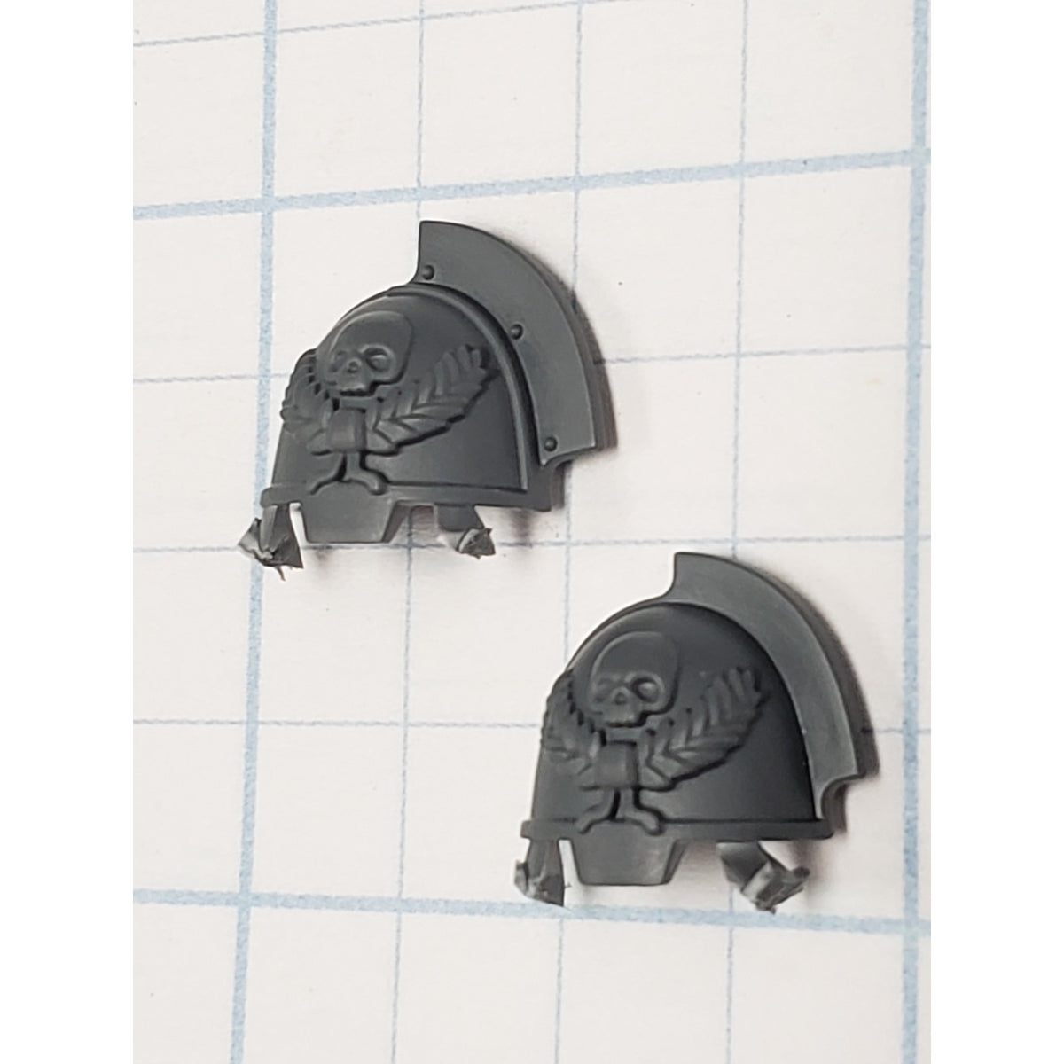 40k Space Marine Bits Aggressor Sergeant Skull Wreath Shoulder Pads