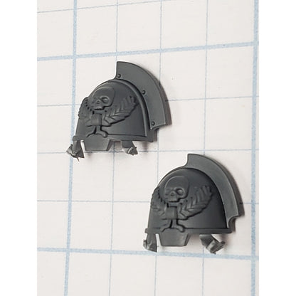 40k Space Marine Bits Aggressor Sergeant Skull Wreath Shoulder Pads