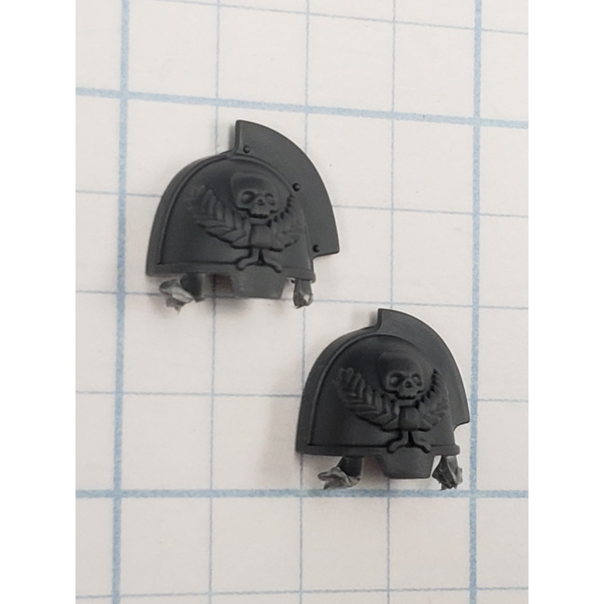 40k Space Marine Bits Aggressor Sergeant Skull Wreath Shoulder Pads