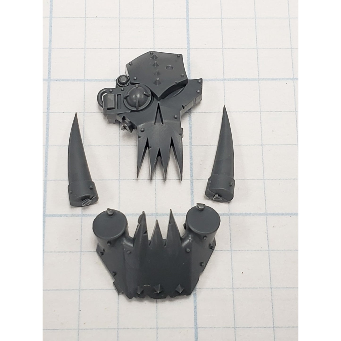 40k Ork Bits Deff Dread Front Jaw Armor w Skull #11