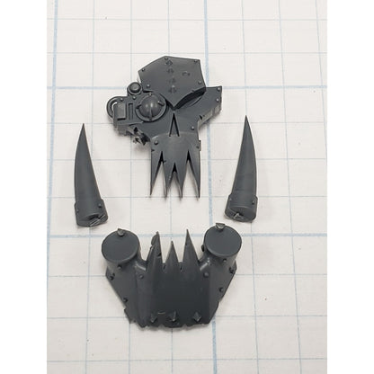 40k Ork Bits Deff Dread Front Jaw Armor w Skull #11