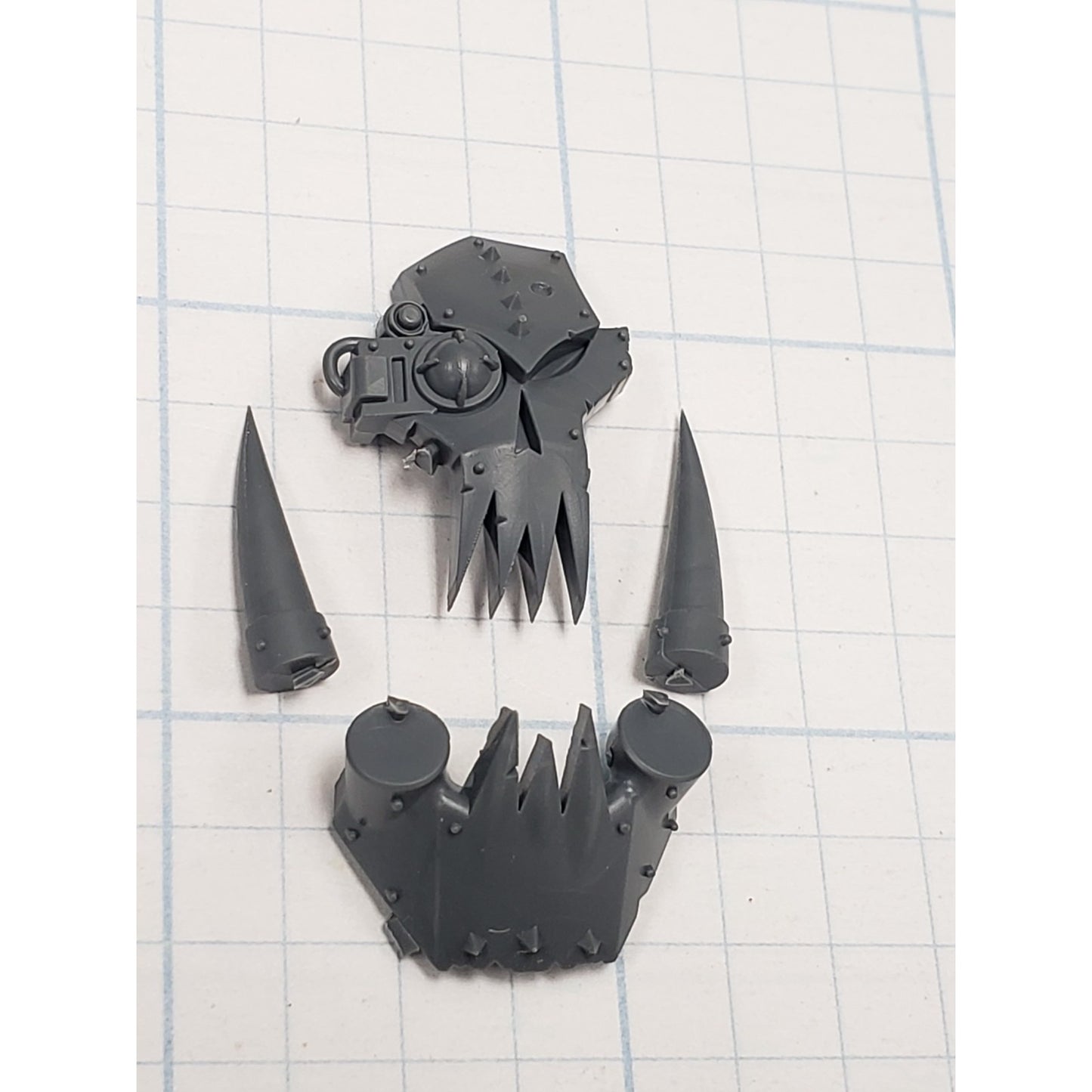 40k Ork Bits Deff Dread Front Jaw Armor w Skull #11