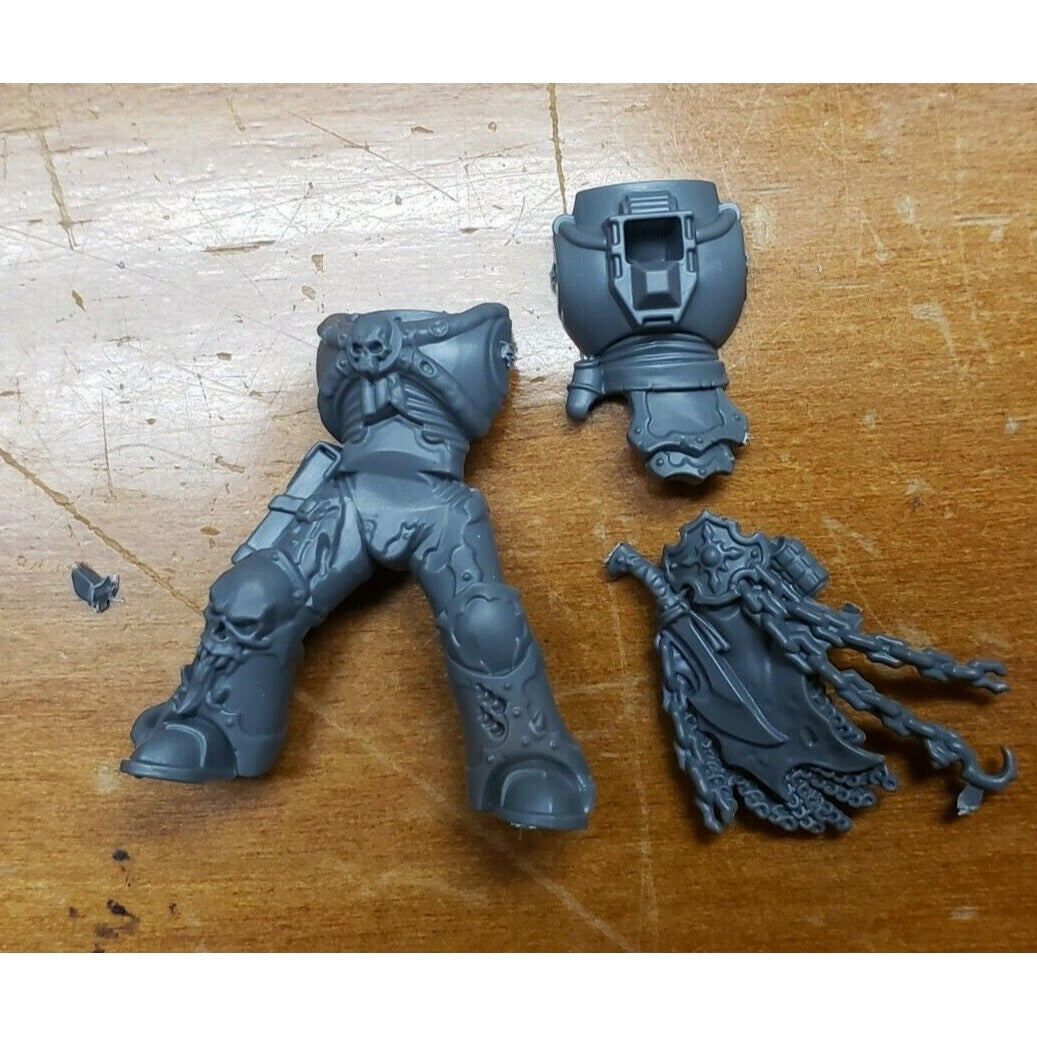 40k Chaos Space Marine Bits Chosen Engraved Torso & Legs Set #01