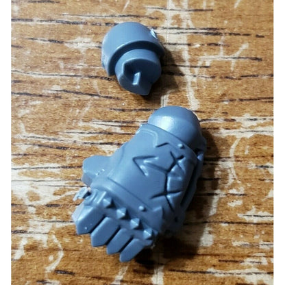 40K Chaos Space Marine Bits Legionary Champion Power Fist w Arm #92