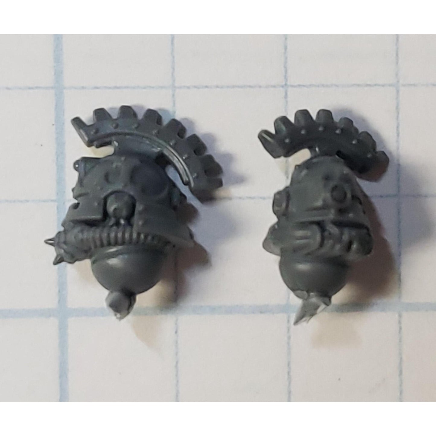 40k Adeptus Mechanicus Bits Skitarii Vanguard Alpha Heads Cog Topbrush x2