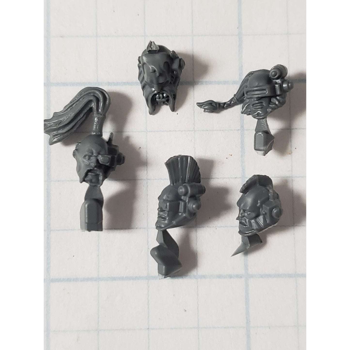 40k Space Wolves Bits Wolf Pack Veteran Wolf Scout Head w Comms Bionics x5 Set