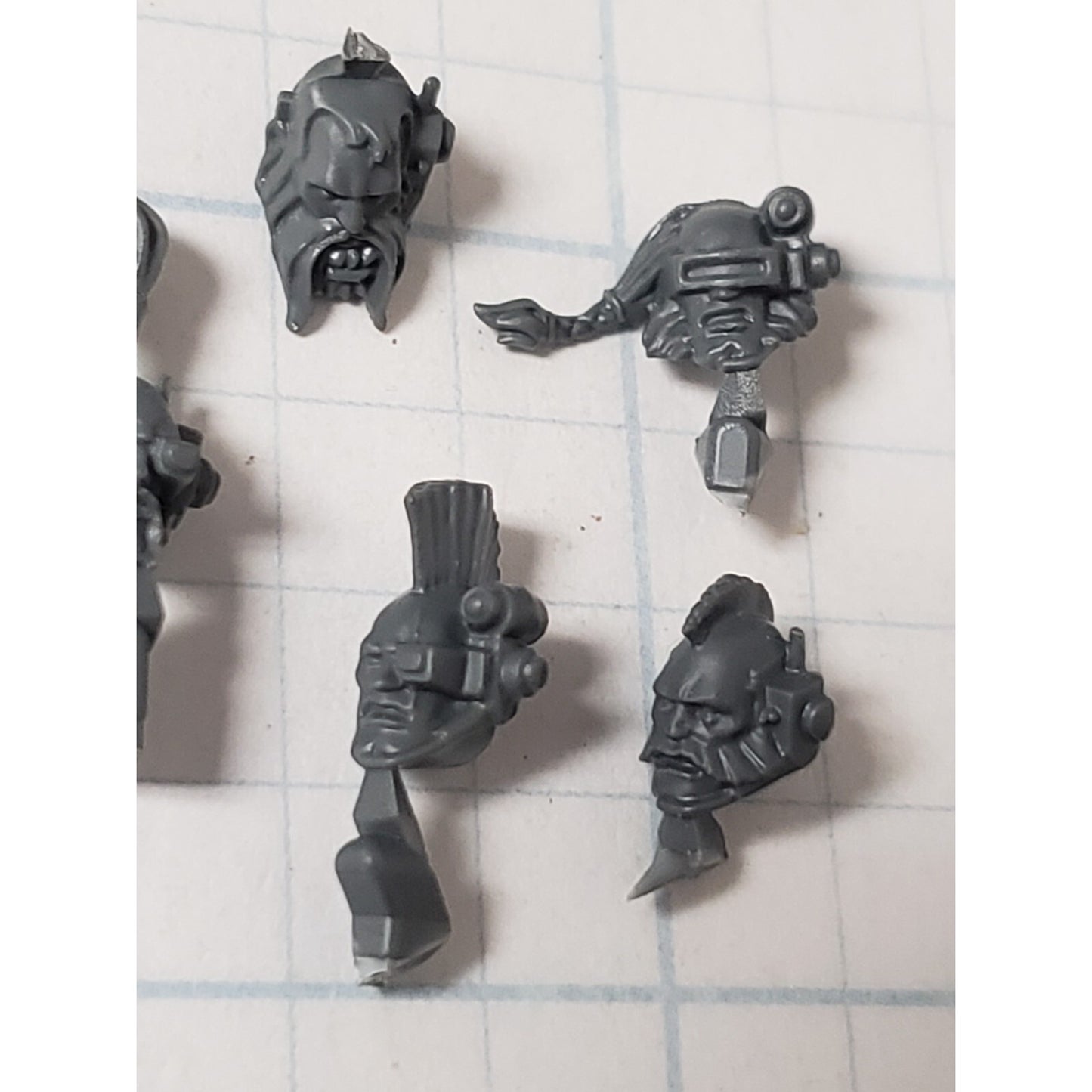 40k Space Wolves Bits Wolf Pack Veteran Wolf Scout Head w Comms Bionics x5 Set