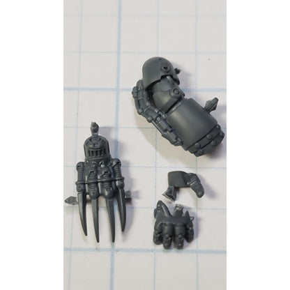 30K Space Marine Bits Mark 6 VI Assault Squad Lightning Claw Pair #82