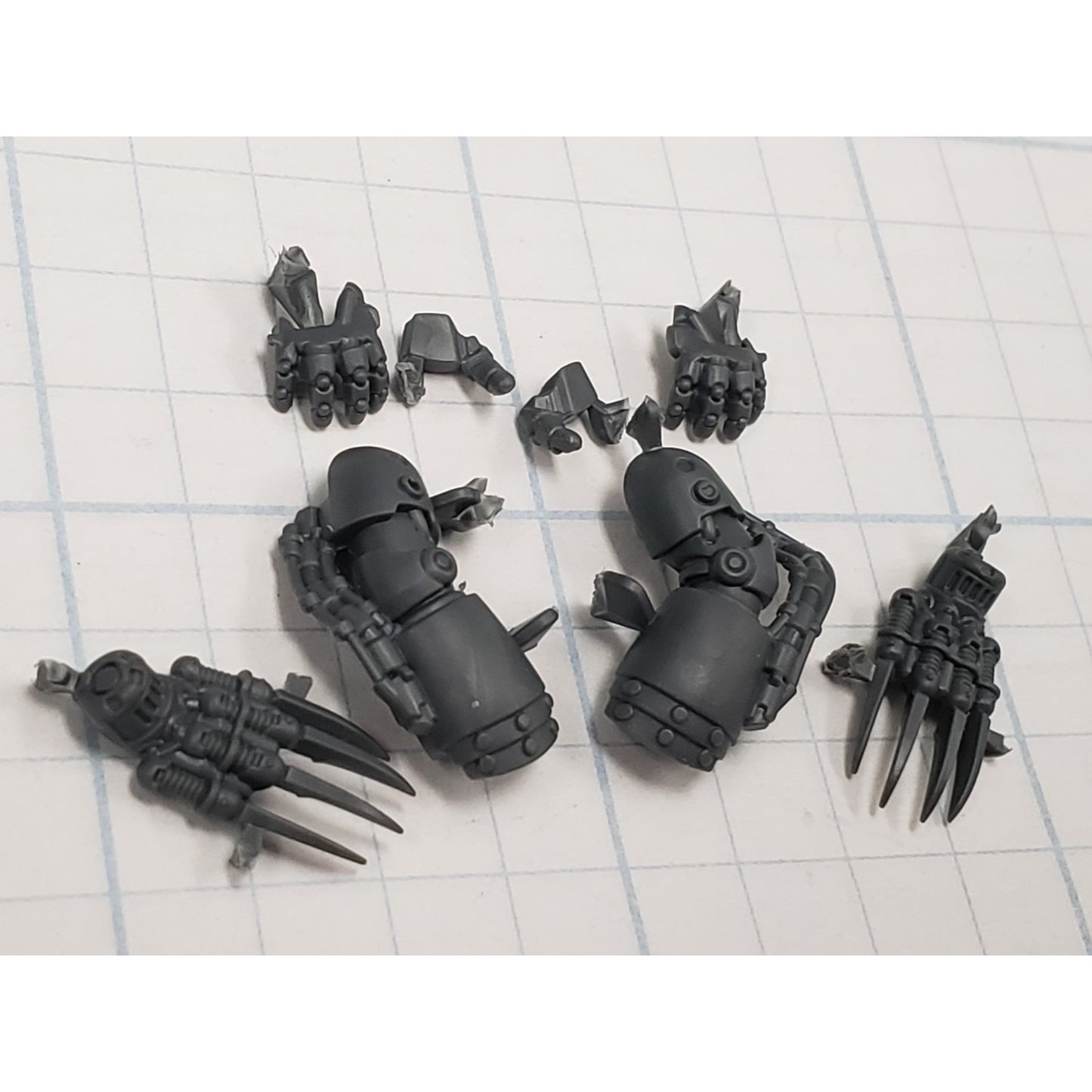 30K Space Marine Bits Mark 6 VI Assault Squad Lightning Claw Pair #82