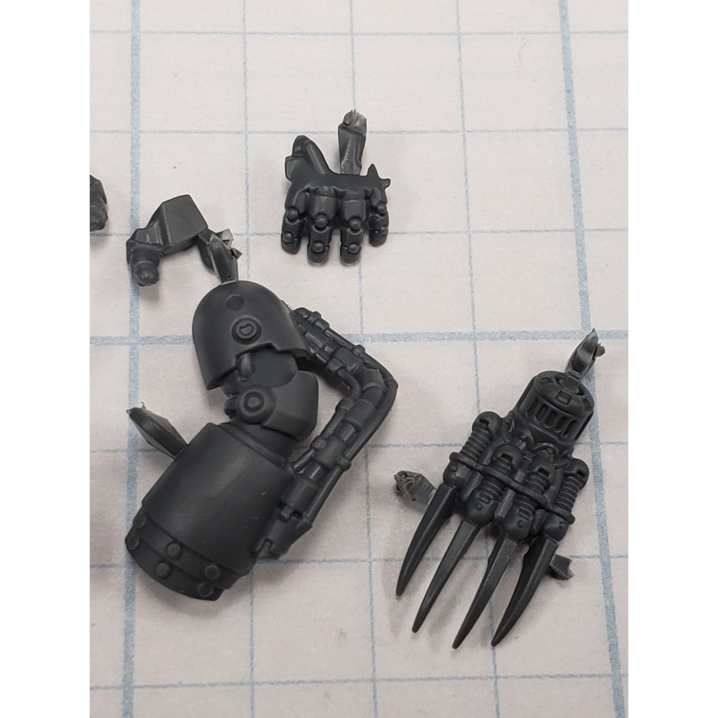 30K Space Marine Bits Mark 6 VI Assault Squad Lightning Claw Pair #82