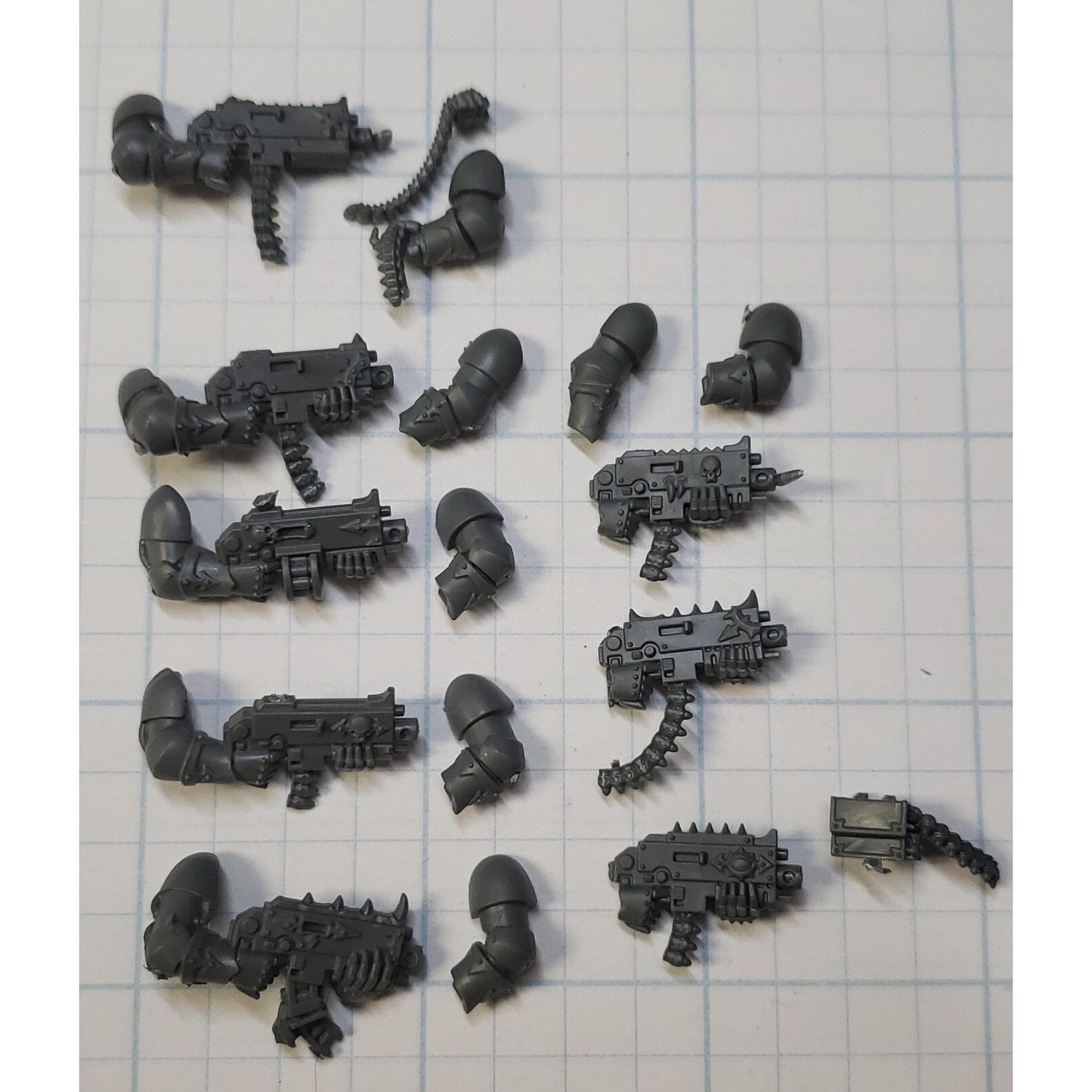 40K Chaos Space Marine Bits Legionary Bolters w Arms & Ammo Belts x8