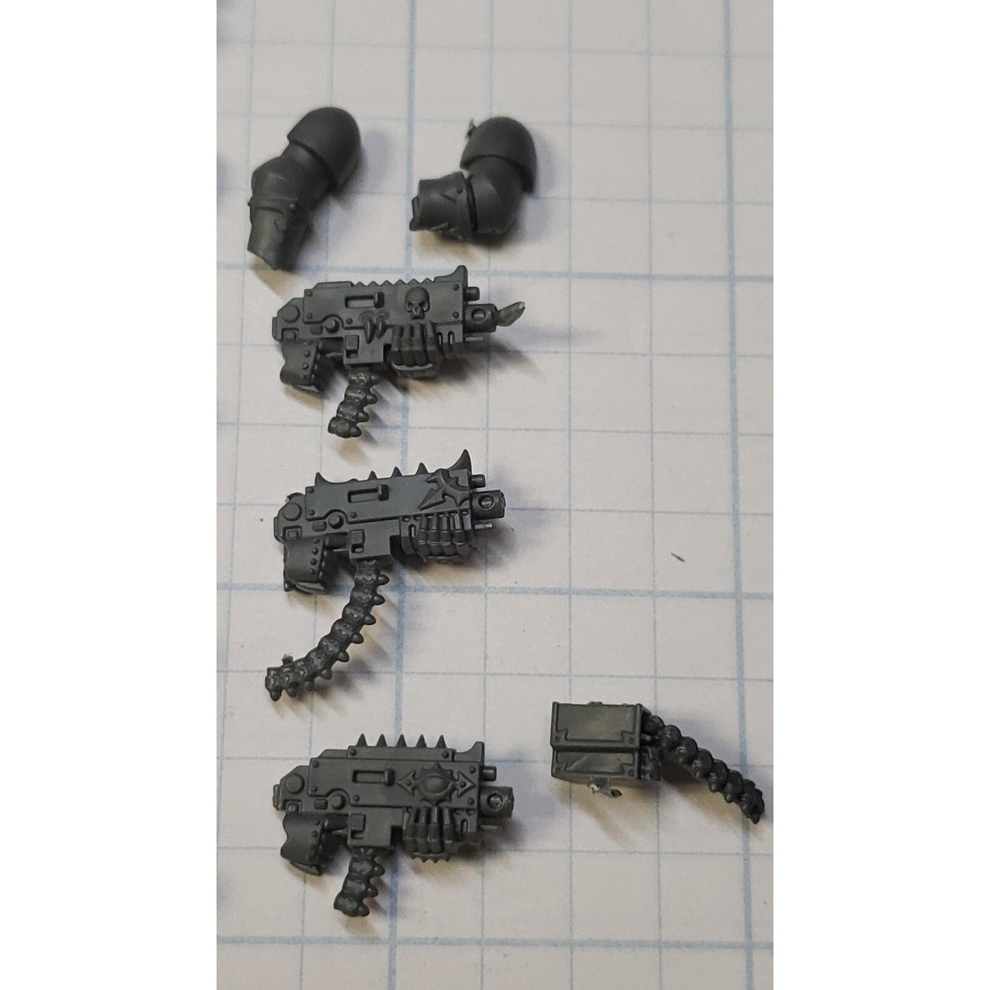 40K Chaos Space Marine Bits Legionary Bolters w Arms & Ammo Belts x8
