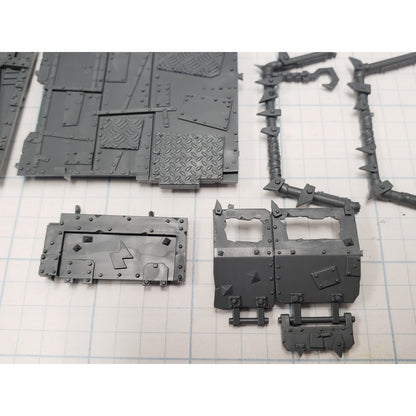 40k Ork Bits Trukk Rear Bed w Armor & Supports Set