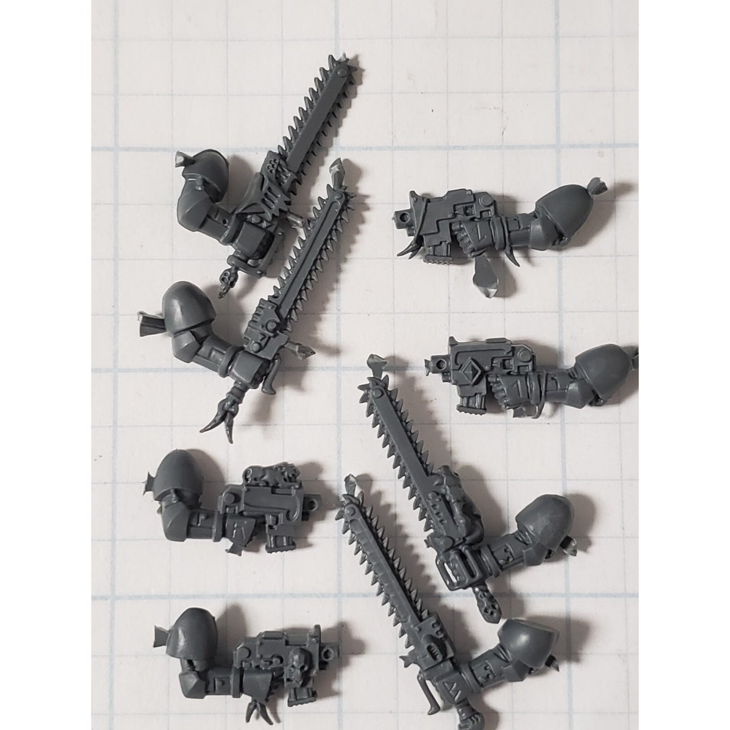 40k Space Wolves Bits Wolf Pack Blood Claws Chainsword & Bolt Pistol x4 Set