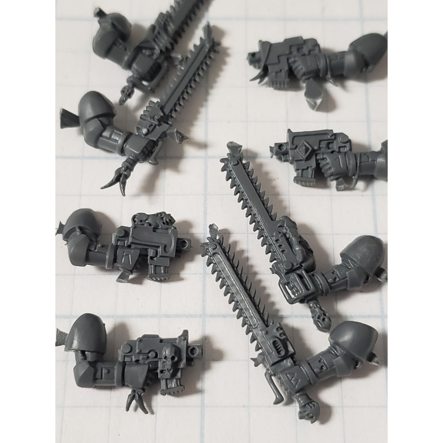 40k Space Wolves Bits Wolf Pack Blood Claws Chainsword & Bolt Pistol x4 Set