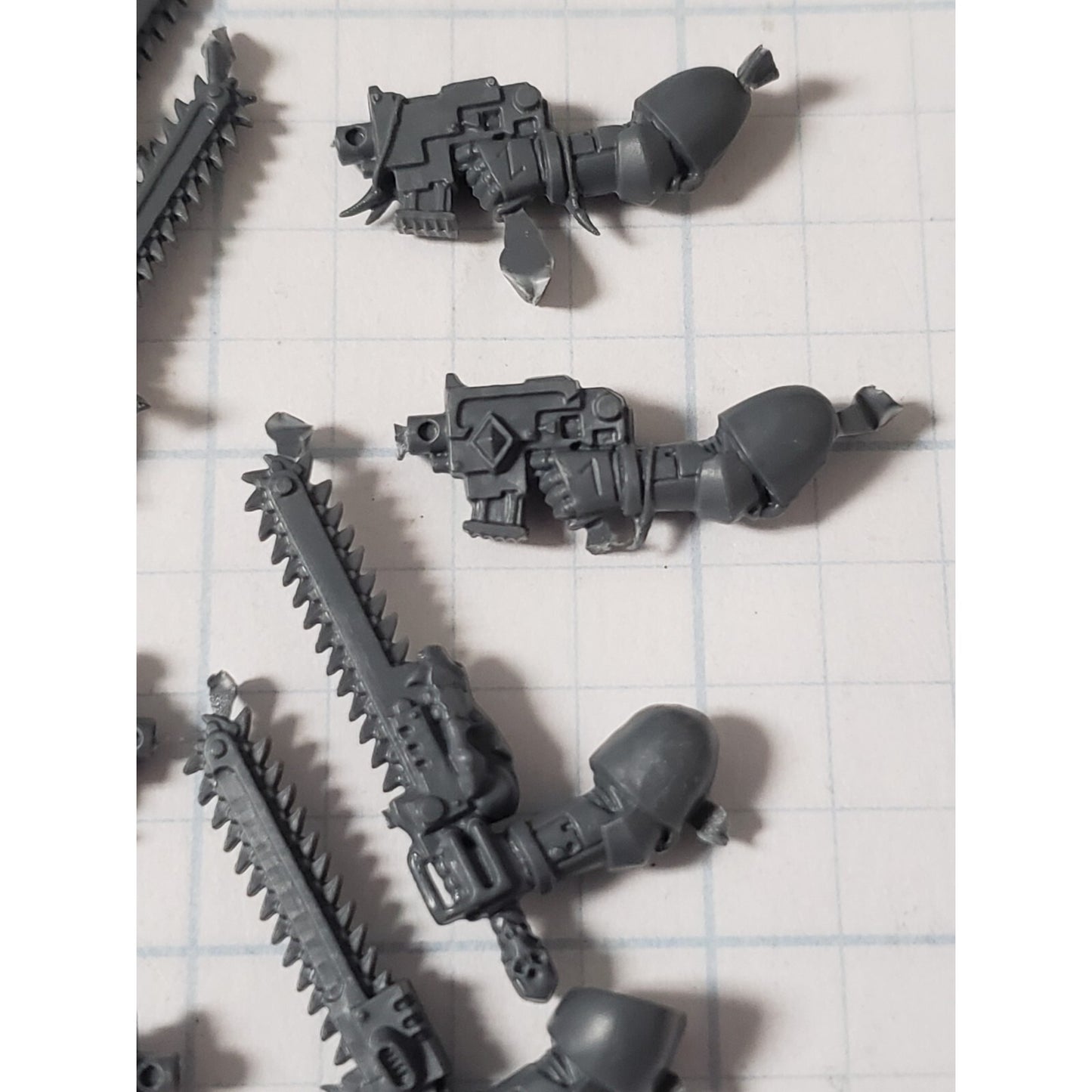 40k Space Wolves Bits Wolf Pack Blood Claws Chainsword & Bolt Pistol x4 Set