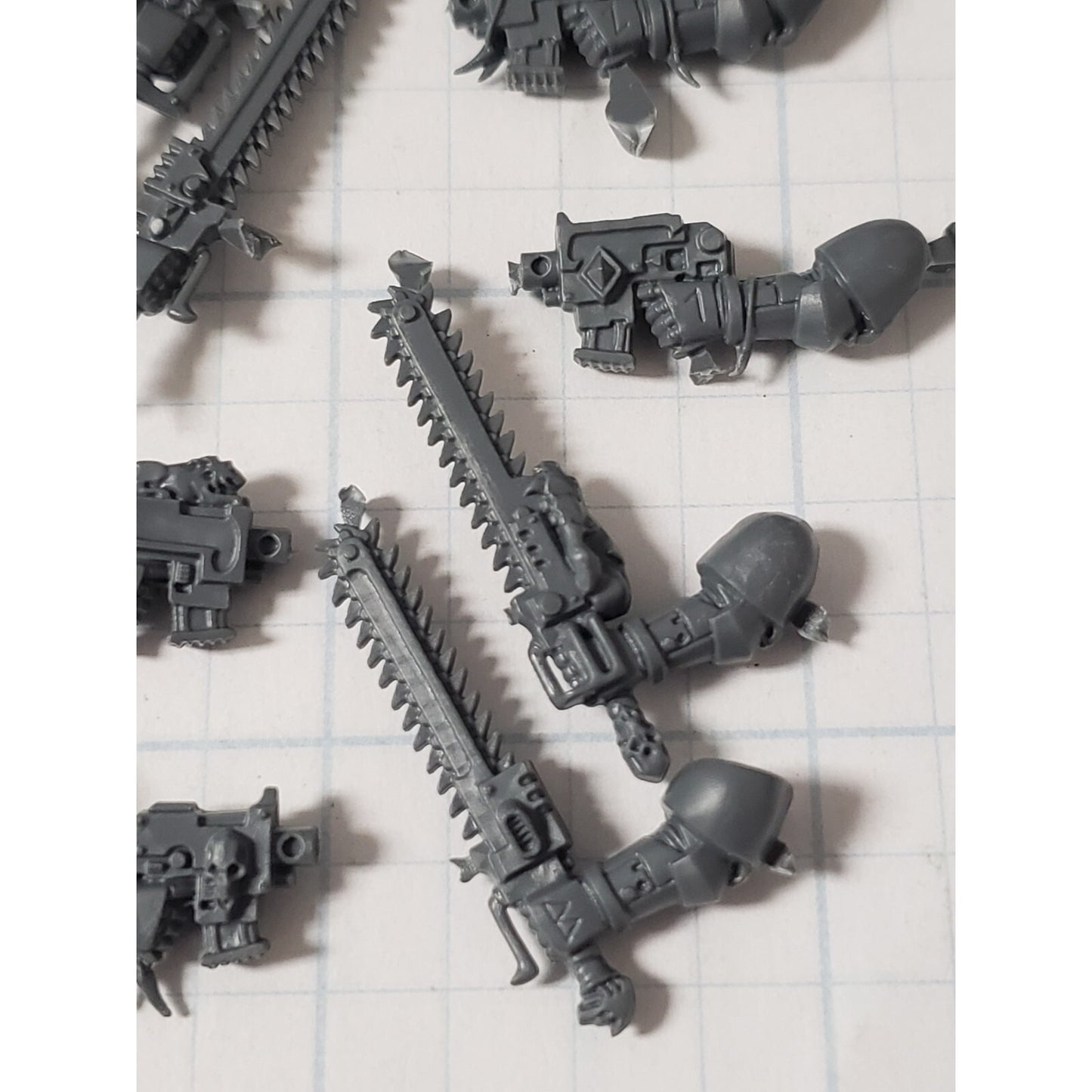 40k Space Wolves Bits Wolf Pack Blood Claws Chainsword & Bolt Pistol x4 Set