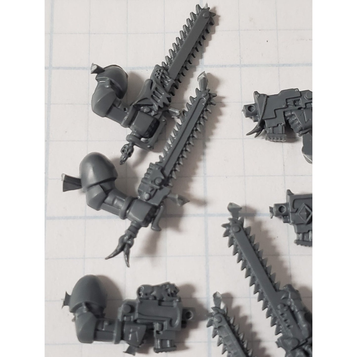 40k Space Wolves Bits Wolf Pack Blood Claws Chainsword & Bolt Pistol x4 Set