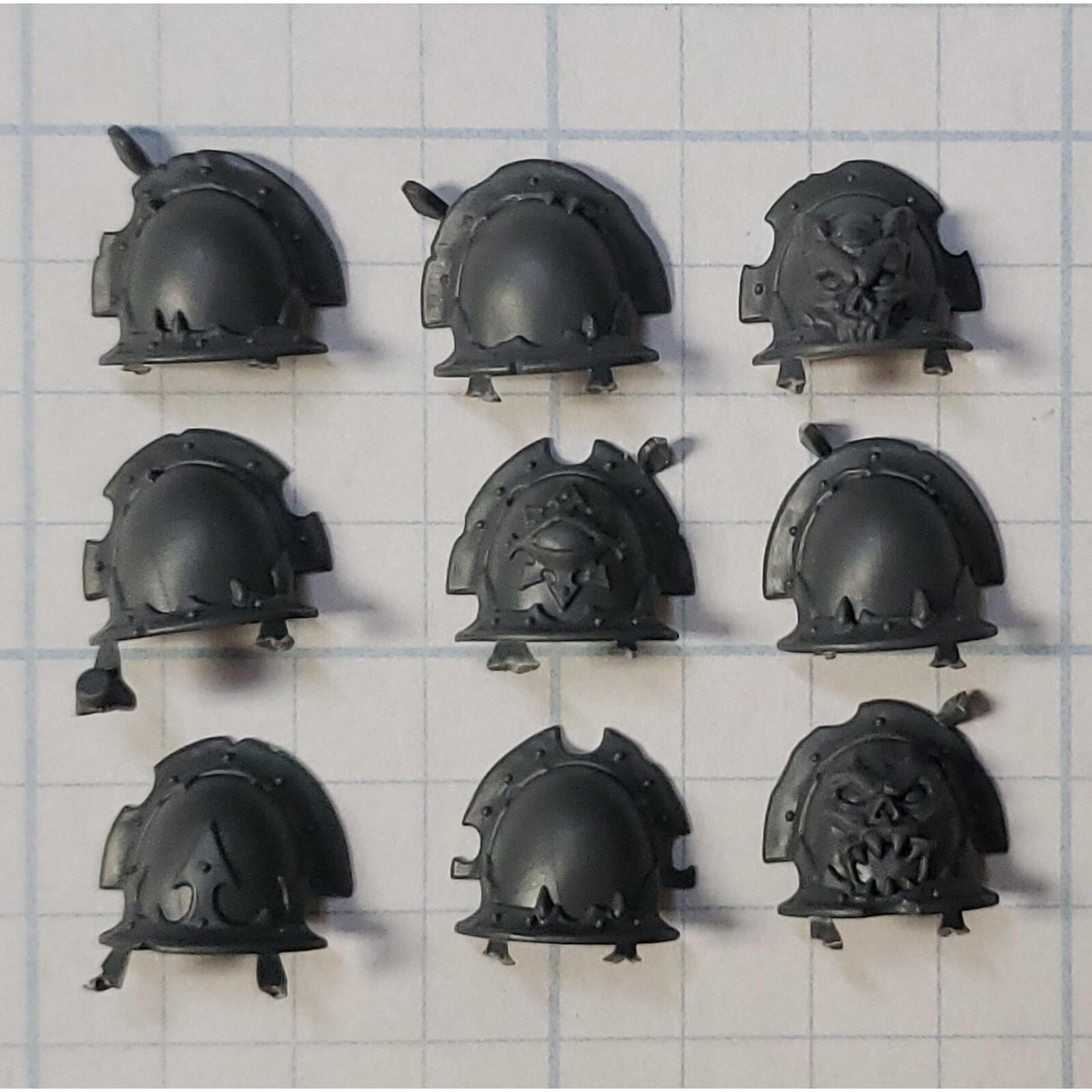 40k Chaos Space Marine Bits Chosen Engraved Shoulder Pads x9