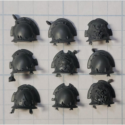40k Chaos Space Marine Bits Chosen Engraved Shoulder Pads x9