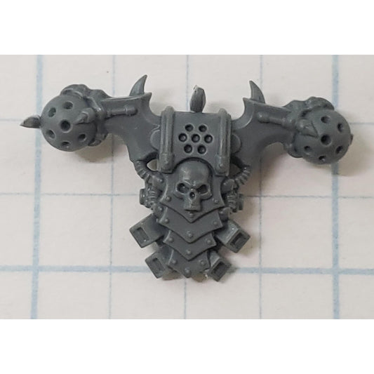 40K Chaos Space Marine Bits Legionary Backpack w Skull #136