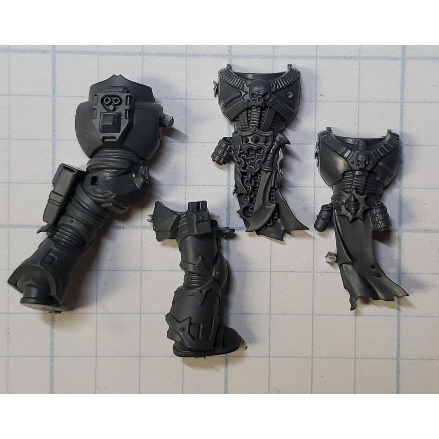 40K Chaos Space Marine Bits Champion Torso Legs #104
