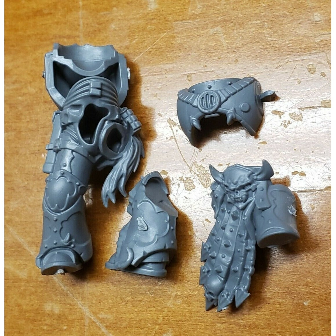 40k Chaos Space Marine Bits Chosen Engraved Torso & Legs Set #39