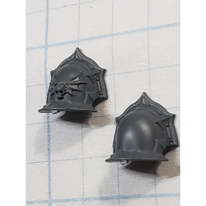 40k Night Lords Bits Nemesis Claws Kill Team Visionary Crested Shoulder Pads B04