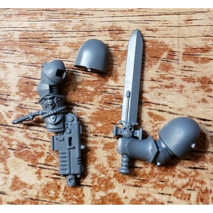 40k Space Marines Bits Bladeguard Veteran Bolt Pistol Power Sword A04