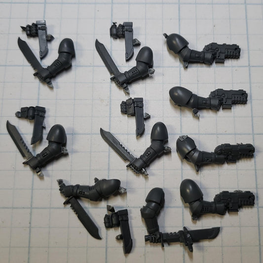 40k Space Marine Bits Reiver Combat Blades Bolt Pistol S10